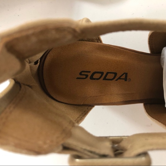 Taupe Open Toe Booties Boots Shoes with Criss Cross & 3 inch Stack Heel 8M - Picture 10 of 12